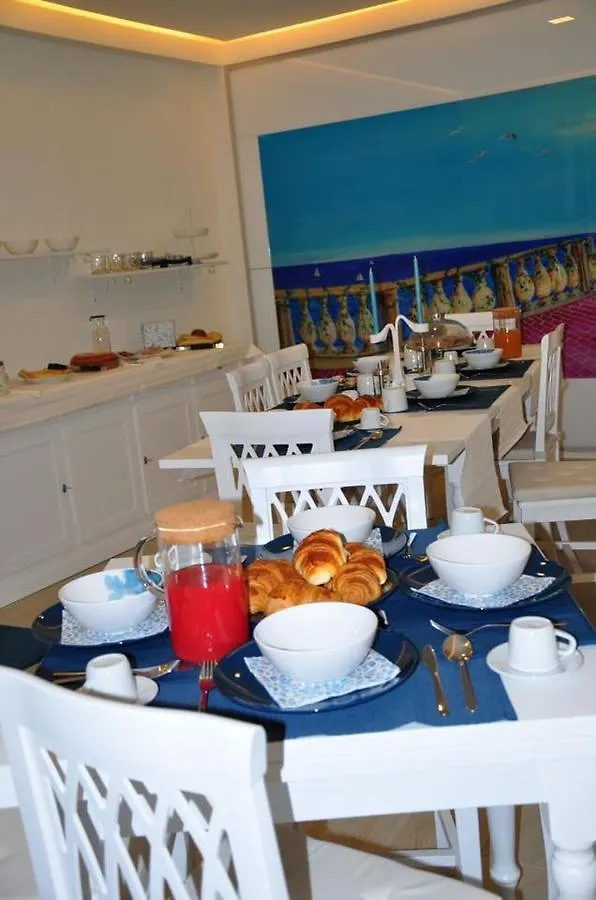 B&B Chiaia 216 Naples 2*,