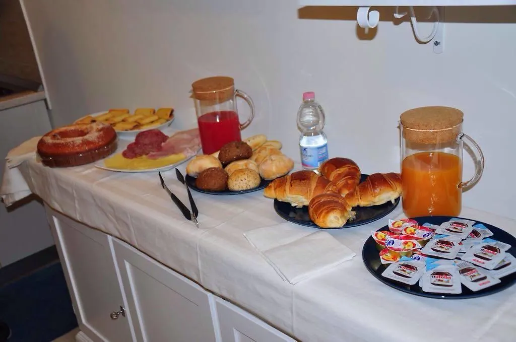 B&B Chiaia 216 Naples 2*,  Italy
