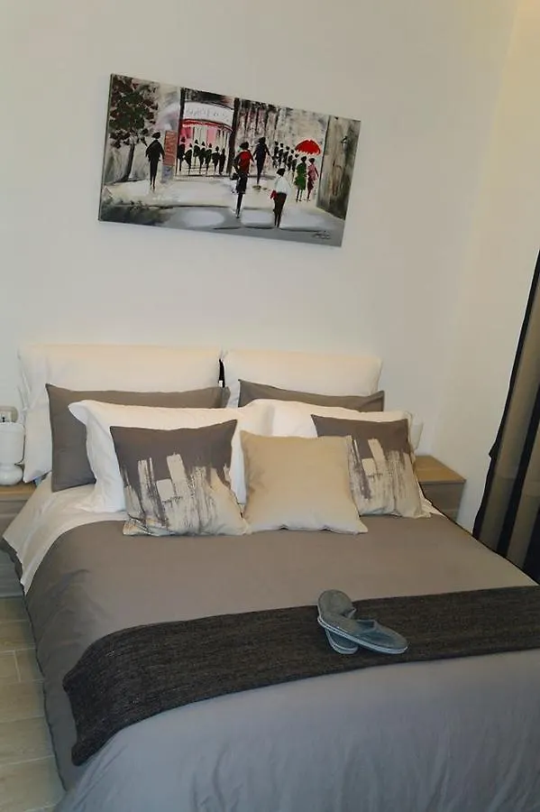 B&B Chiaia 216 Naples 2*,  Italy