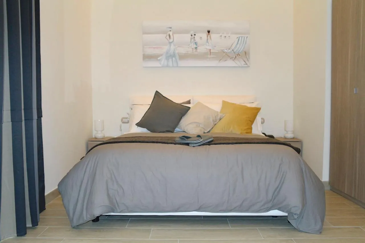 B&B Chiaia 216 Naples 2*,  Italy