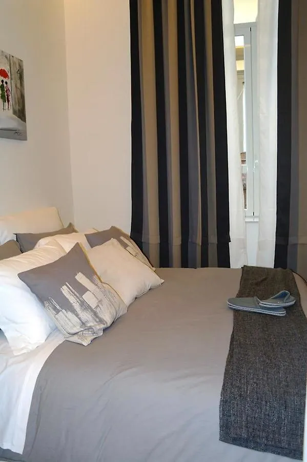 B&B Chiaia 216 Naples Italy